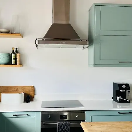 The Lemon Tree House By Intiholidays *