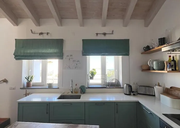 The Lemon Tree House By Intiholidays * Boliqueime