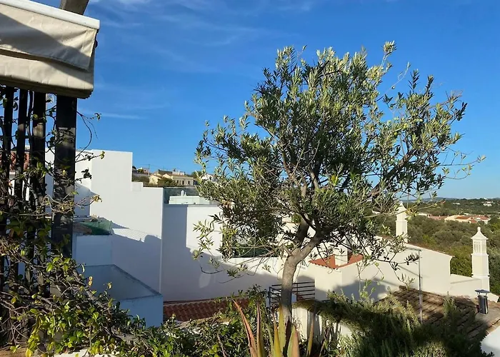 The Lemon Tree House By Intiholidays * Boliqueime