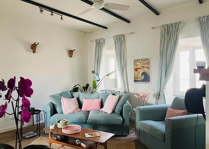 Dom wakacyjny The Lemon Tree House By Intiholidays *