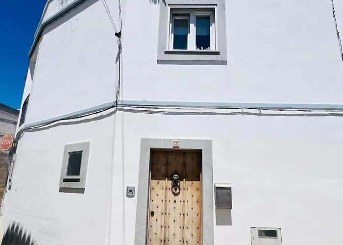 The Lemon Tree House By Intiholidays Dom wakacyjny