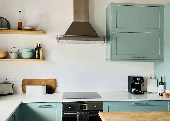 The Lemon Tree House By Intiholidays *