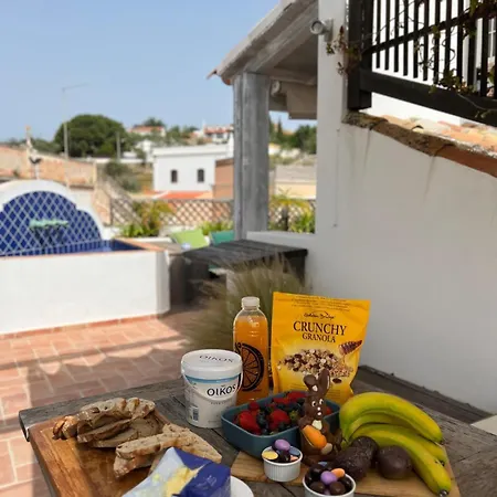 The Lemon Tree House By Intiholidays